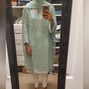 Beautiful 2 piece pakistani formal kurta